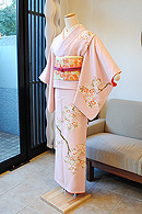 桜枝文様桜色縮緬訪問着