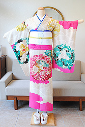 撫子花丸文刺繍単衣中振袖