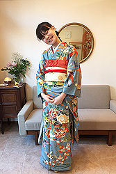 成人式振袖レンタル☆ご試着風景