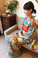 成人式振袖レンタル☆ご試着風景