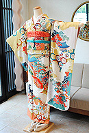 舞鶴宝亀甲文様鶸色振袖