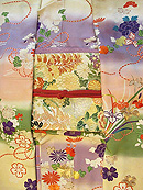 菖蒲花束文様刺繍中振袖