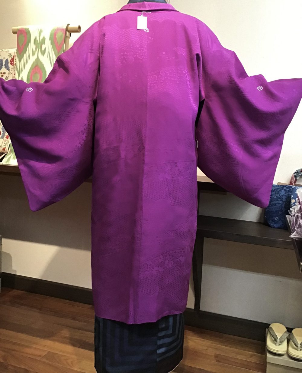 トップスオッズの紫羽織