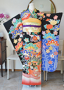 桜に松御簾文様刺繍振袖