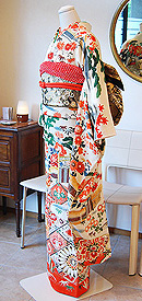 アールデコ菊花風景文様白振袖