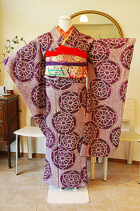 総絞り車文振袖