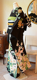 乱菊の図友禅染黒振袖