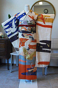 七宝霞飛翔鶴文様振袖