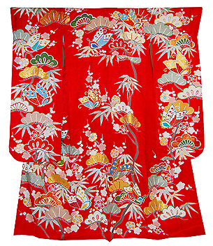 松竹梅に蝶々文様振袖