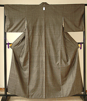 ☆ 本場大島紬 変わり亀甲 涅色 しつけ糸 K-5255 本場大島紬 変わり亀甲 涅色 しつけ糸 K-5255