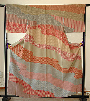 コシノヒロコ作寄せ裂小紋