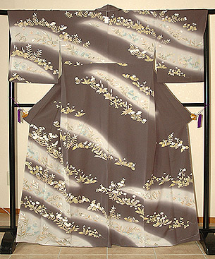 春の野柄訪問着