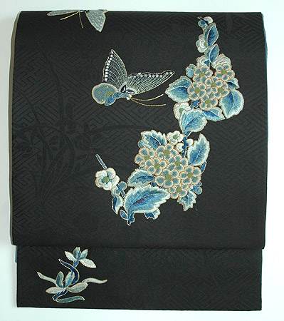 蝶の刺繍開き名古屋帯