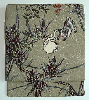 雪中に仔犬名古屋帯