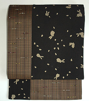 縞に兎柄名古屋帯