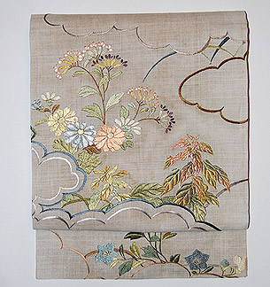 総刺繍名古屋帯