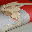 月に波兎の図夏帯　質感・風合