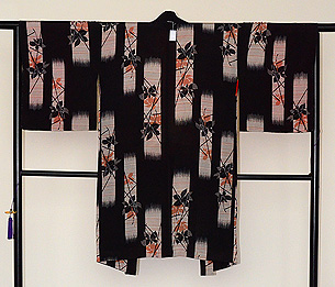 黒地薮小路の図羽織