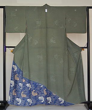 流水に鯉の図付下