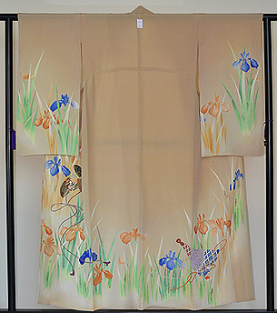 杜若に巻纓の図付下