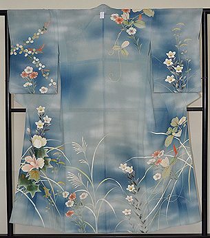 ブルー地ぼかしに秋草の訪問着