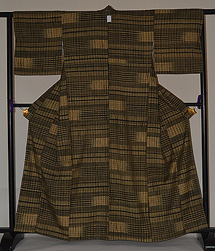 横縞と板締め絞りの紬