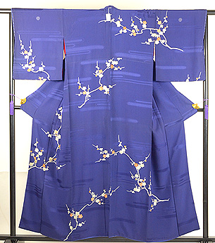瑠璃色梅の訪問着