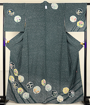 あられに雪輪文様付下