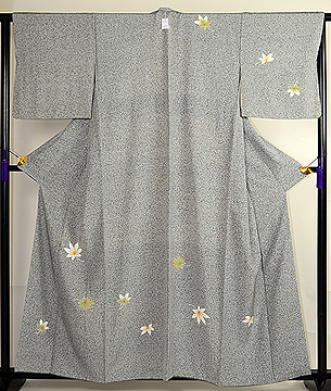 グレー地青楓一ツ紋付下