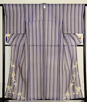 片滝縞に萩絽散歩着