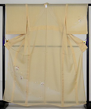 花入り雪輪に萩紗格子付下訪問着