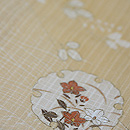 花入り雪輪に萩紗格子付下訪問着　質感・風合