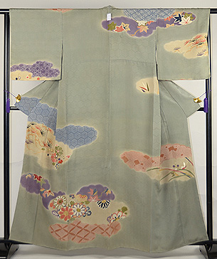 雲取りに四季の花文様訪問着