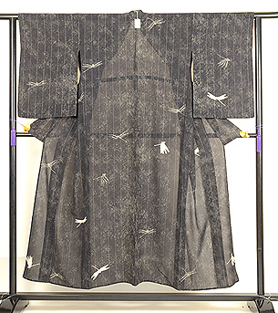 経縞にトンボ、ジョーゼットの単衣