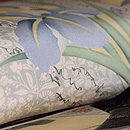 折り本に菖蒲の図染め名古屋帯　質感・風合