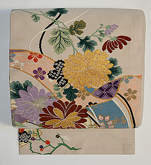 几帳に春秋花々文様綴れ帯