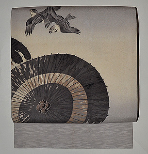 蛇の目傘に燕図名古屋帯