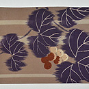 縦縞に葡萄の柄名古屋帯 前中心