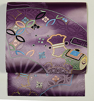 扇面に宝尽くしの名古屋帯