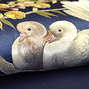 鳩と枝桜の図刺繍帯 質感・風合
