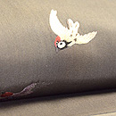 雀の刺繍と黄八丈の帯　質感・風合