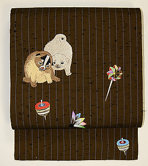 子犬におもちゃ尽くし刺繍名古屋帯