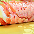 大輪菊の刺繍帯 質感・風合