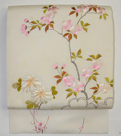 桜に菊の刺繍名古屋帯