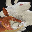 二羽の兎の図刺繍名古屋帯　質感・風合