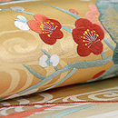 扇面に椿、梅、小菊刺繍袋帯　質感・風合