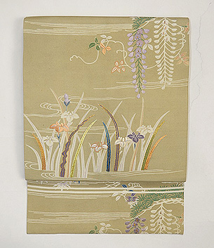 藤に菖蒲春の図名古屋帯