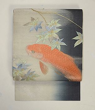 青紅葉に緋鯉の名古屋帯