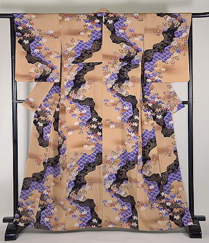 道長文様に菊、カエデの付下