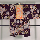 小菊に枝垂れ紅葉の図羽織　正面